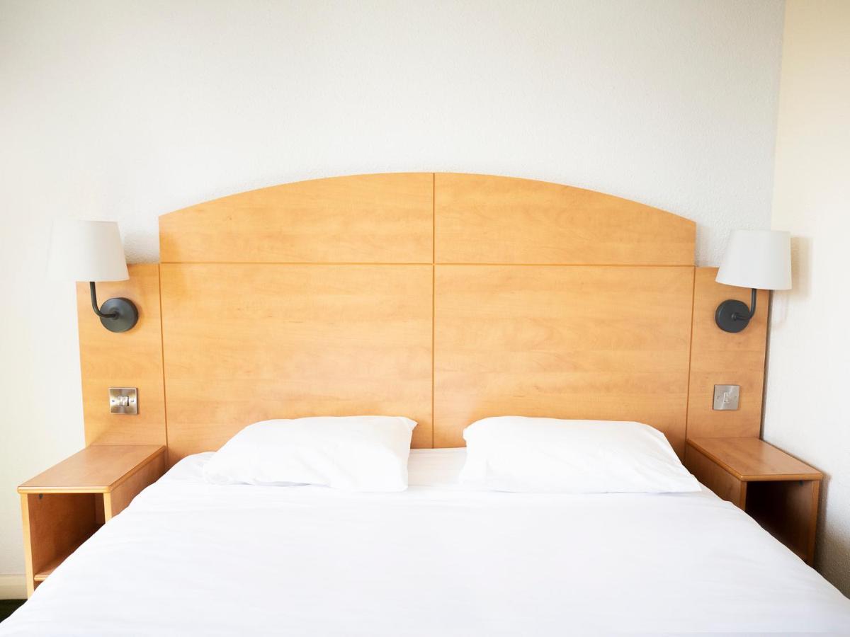 กัมปาไนล์ มิลตัน คีย์เนส เฟนนี สแตรตฟอร์ด Hotel มิลตันคีนส์ ภายนอก รูปภาพ